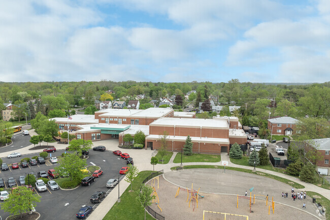 Fairview Elementary School has a student to teacher ratio of 13 to 1.