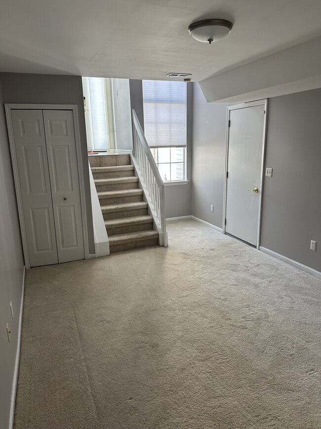 49467 Pointe Crossing, Plymouth, MI 48170 - photo 4