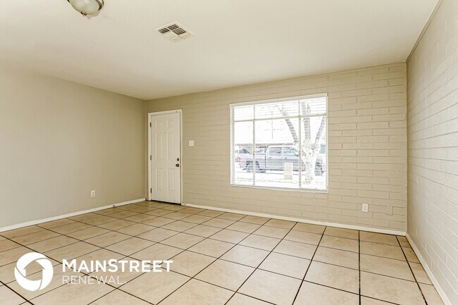 4212 N 47th Dr, Phoenix, AZ 85031 - photo 4