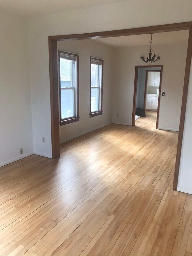 712 6th St NE unit Lower unit, Minneapolis, MN 55413 - photo 2