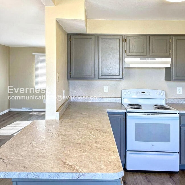 13773 E 32nd Place, Aurora, CO 80011 - photo 3