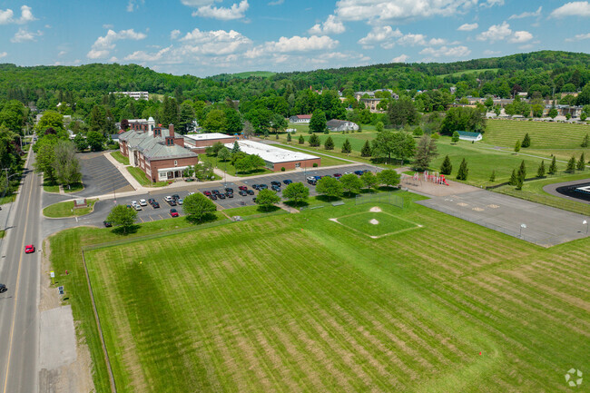 Edward R Andrews Elementary School has a medium sized athletics field.