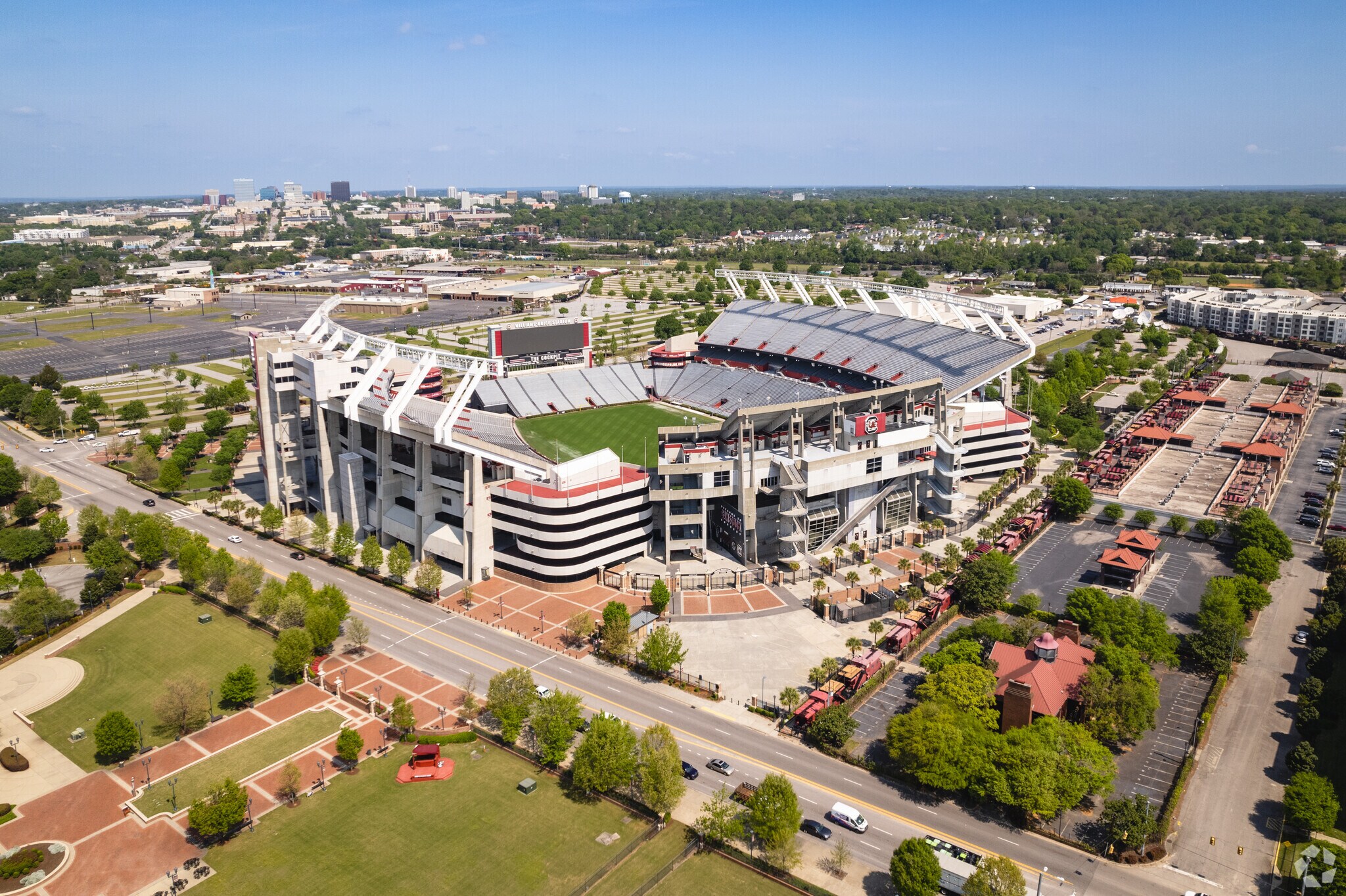 The William-Brice Stadium is close to Olympia-Granby.