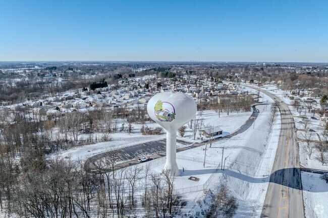 Pickerington experiences typical Ohio winters, with temperatures often below freezing.