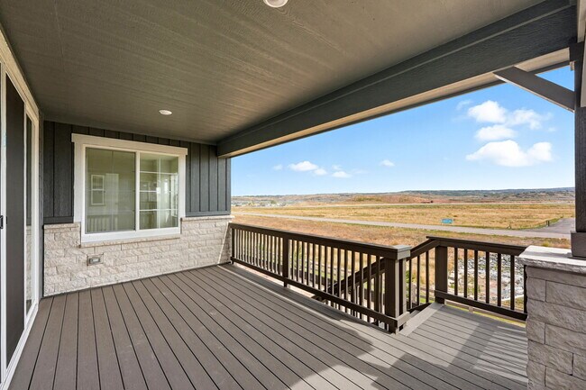 8828 Whiteclover St, Littleton, CO 80125 - photo 4
