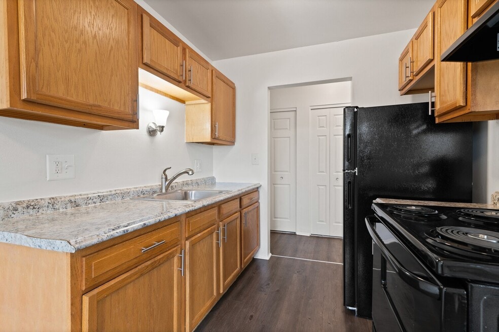 Cove on 10 - Warren, MI, Warren, MI 48089 - photo 1