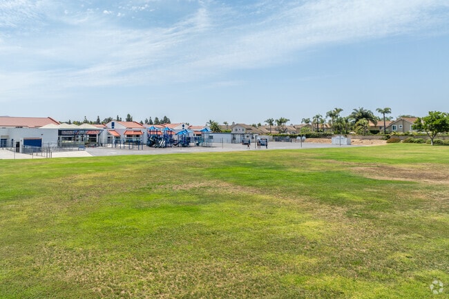 Tierra Linda Elementary School has above average scores.