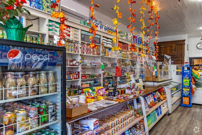 La Mantia’s corner store in Bolivar is a favorite for ice cream and essentials.