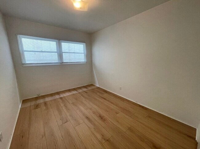 622 Loma Dr unit 622, Hermosa Beach, CA 90254 - photo 7