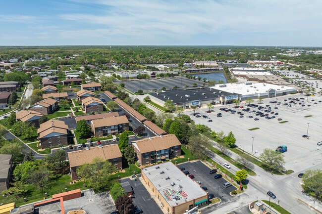 Residents appreciate the proximity to retail options in Crestwood.