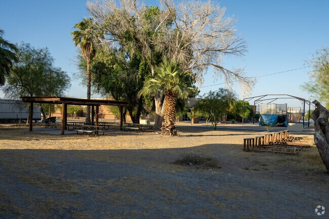 Pillar Academy of Business & Finance offers a space where all people can learn and thrive.