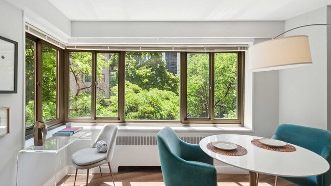 1355 N Astor St unit 2018, Chicago, IL 60610 - photo 5