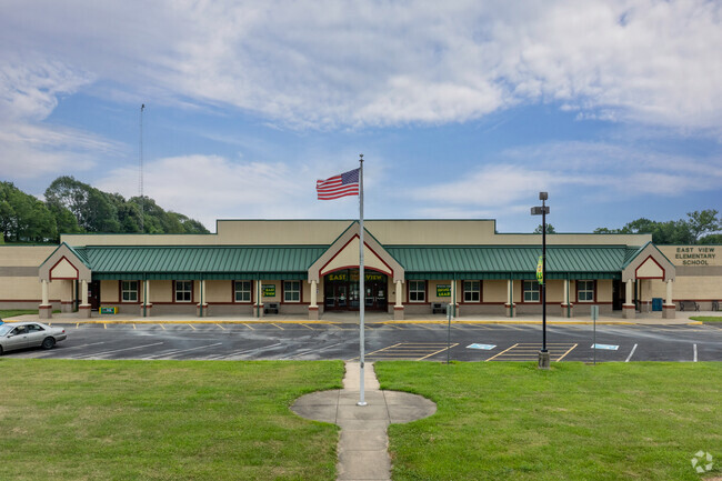 East View Elementary School has students in PK, K-5.