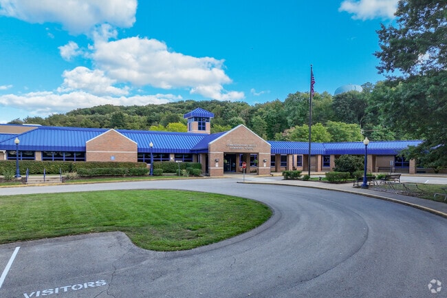 Connoquenessing Valley Elementary School serves 799 students in grades K-4 in Zelienople.