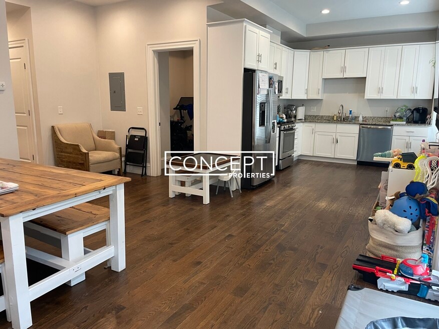 2045 Beacon St, Newton, MA 02462 - photo 1