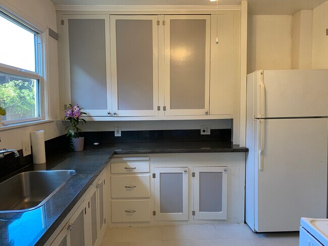 2323 Las Colinas Ave unit 2323 Las Colinas Ave, Los Angeles, CA 90041 - photo 4