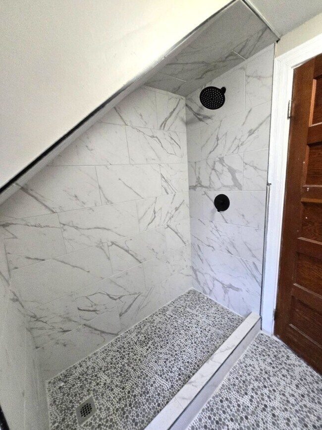 848 Smith St unit 3, Providence, RI 02908 - photo 5