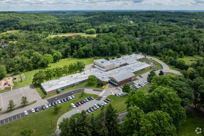 Mt. Horeb School is the finest primary school in the area of Warren, NJ.