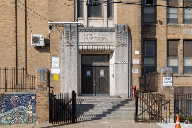 Joseph H. Brown School has received a C rating from Niche.