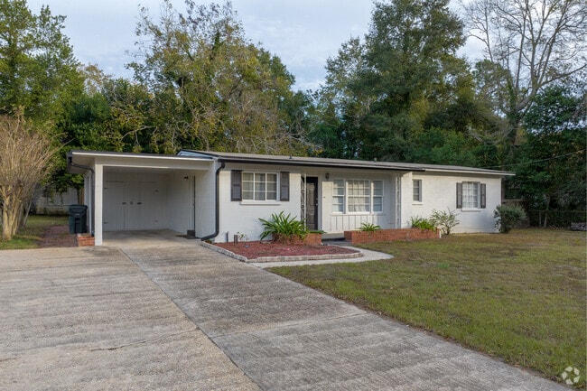 Simple homes are also available in the Milton