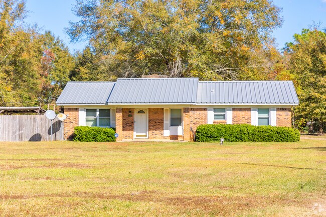 Mobile Terrace has a number of brick homes that are single-story.