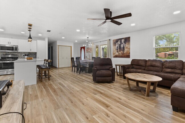 2725 NW 44th Place unit ID1359125P, Gainesville, FL 32605 - photo 3