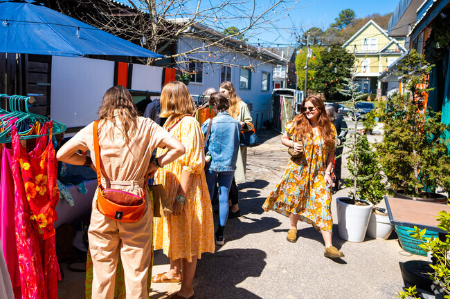Enjoy local arts and artist t the Ajja market near the Hayes Barton neighborhood.