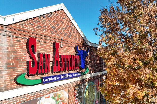 San Antonio Market provides quality meats to the surrounding neighborhoods.