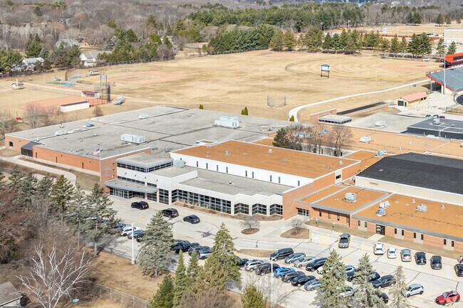 Delavan-Darien High School has a 12:1 student-to-teacher ratio.