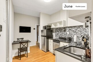 531 W 48th St, New York City, NY 10036