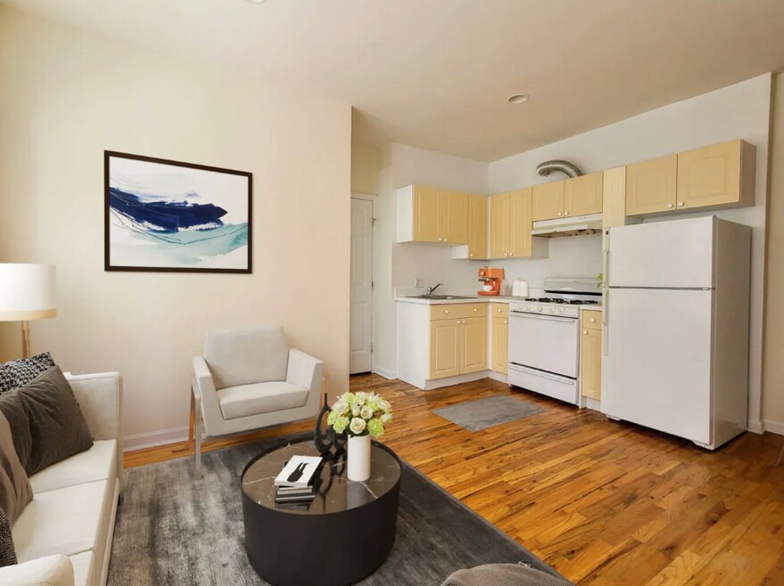 917 W Dakin St unit 102, Chicago, IL 60613 - photo 1