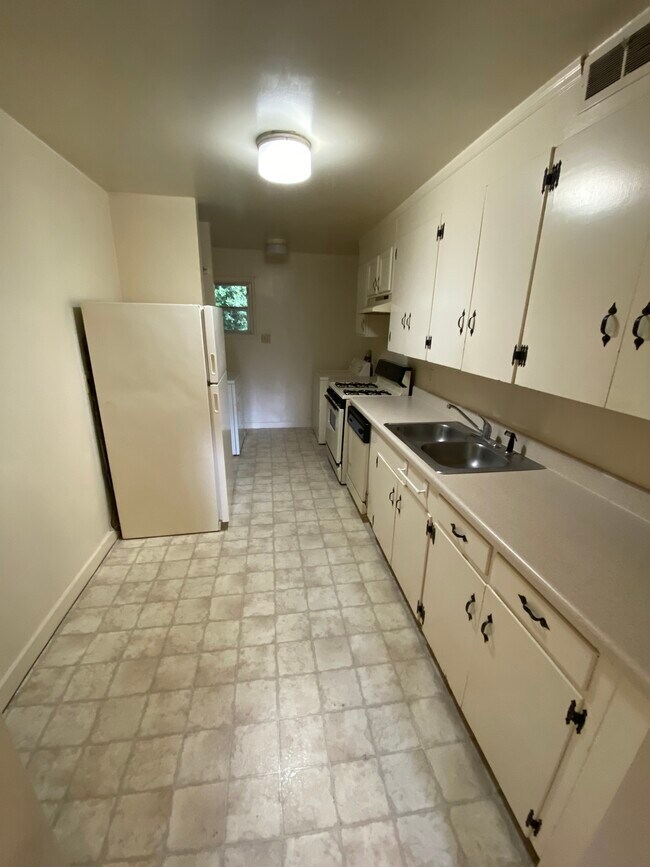280 Peabody St unit 2, Athens, GA 30605 - photo 4