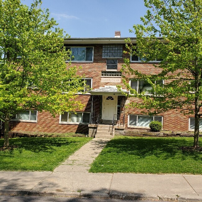 540 Imo Dr unit 2, Dayton, OH 45405 - photo 3