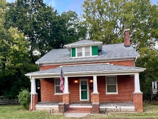 511 Bowling St, Staunton, VA 24401