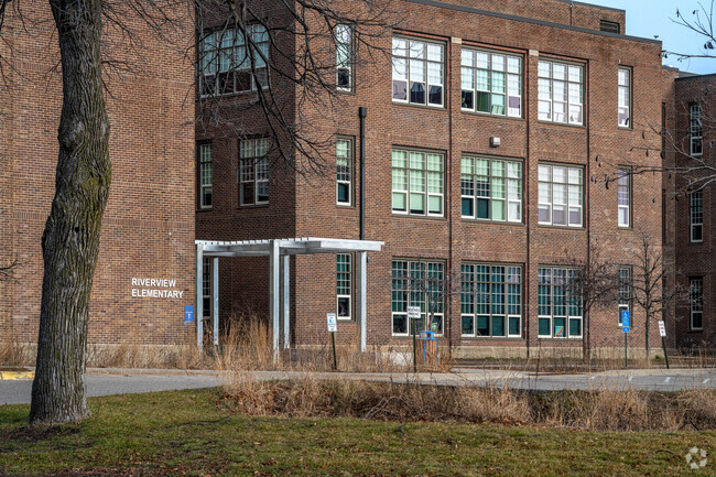 Riverview Elementary School is a large south-facing school.