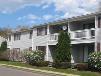 168 Fox Hill Ln Unit 2 Bedroom in unit WD, Enfield, CT 06082