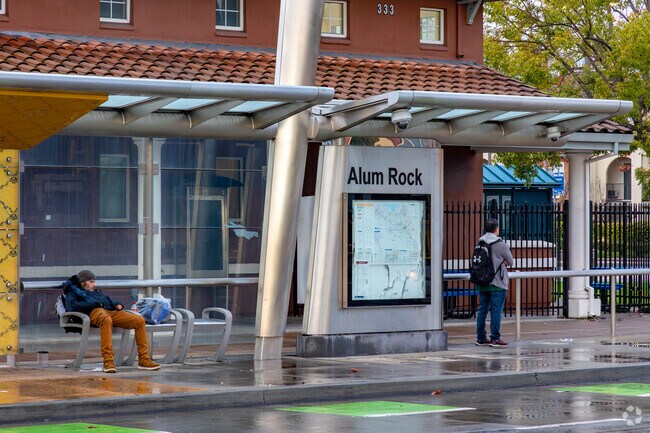 Looking for an easy commute, Alum Rock Station is the choice in Alum Rock.