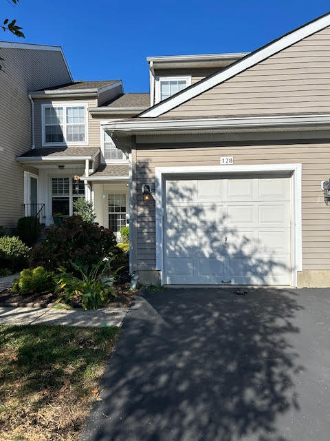 128 Bellwood Ct, Phoenixville, PA 19460