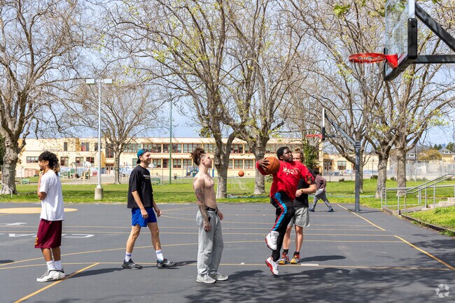 Challange your friends a game of basketball at Bushrod Park.