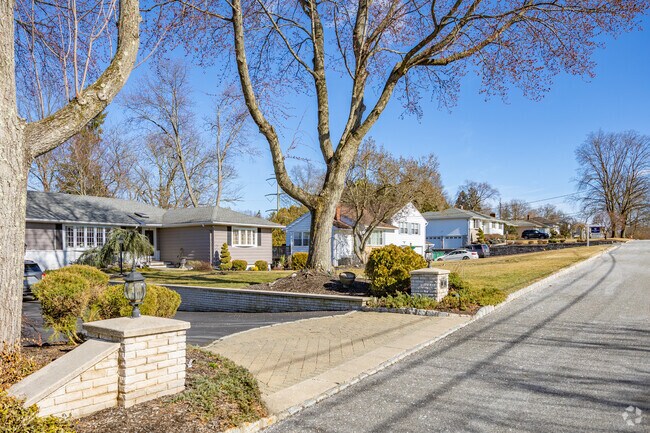 Single family homes in East Hanover.