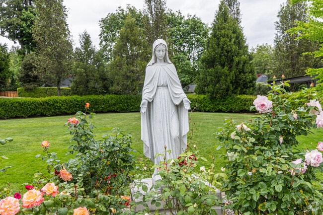 Our Lady Of The Lake School Private Elementary & Middle School in the Evergreen Neighborhood in Lake Oswego OR