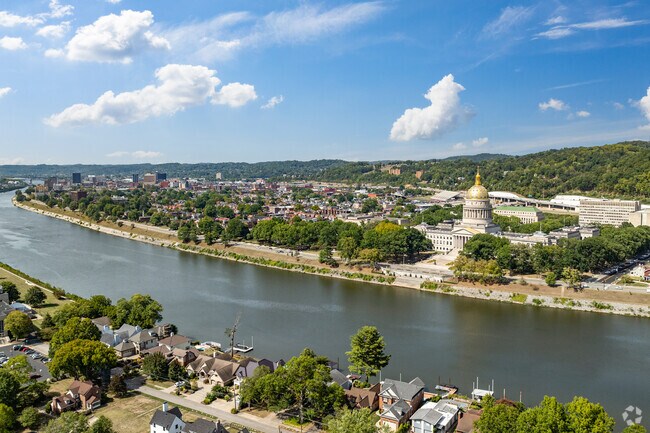 West Virginia's capital, Charleston, sits along the Kanawha River.
