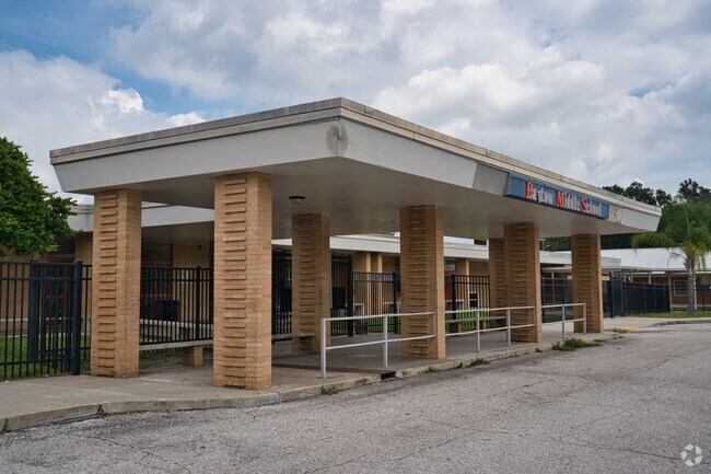 Bartow Middle School provides education in the neighborhood of 
Bartow.