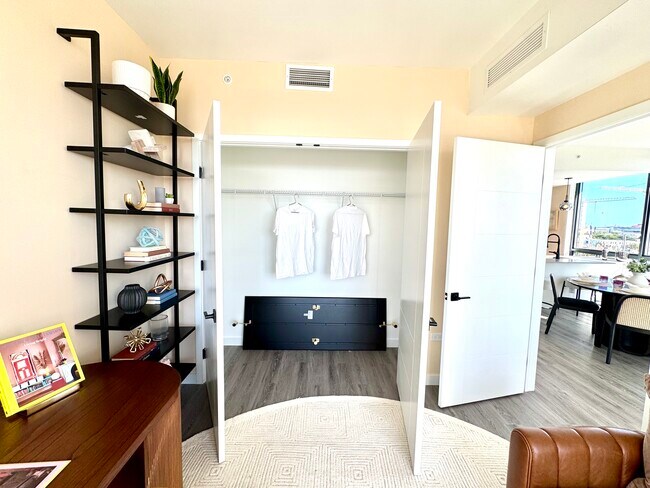 1940 NW 2nd Ct unit B12, Miami, FL 33136 - photo 5