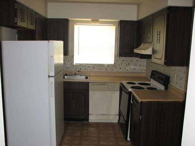 Woodknoll Townhomes, Saint Louis, MO 63136 - photo 5