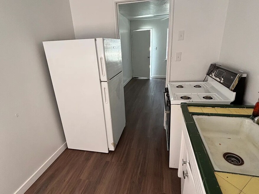 2816 E Hammond Ave, Fresno, CA 93703 - photo 1