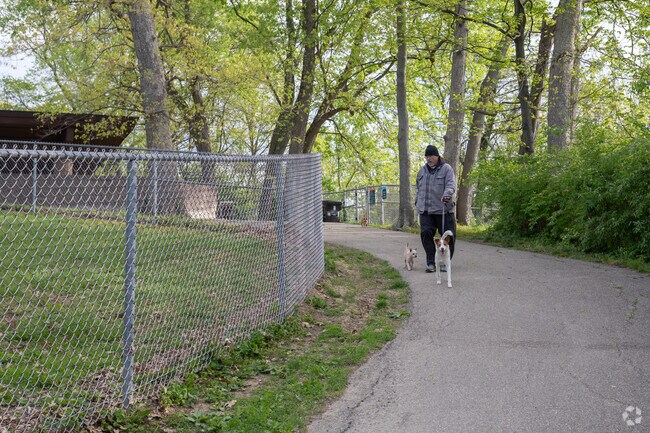 Cheviot dog owners can take their pup to Doris Day Dog Park.