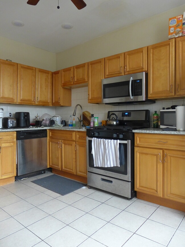 828 Parker St unit 2, Roxbury Crossing, MA 02120 - photo 2