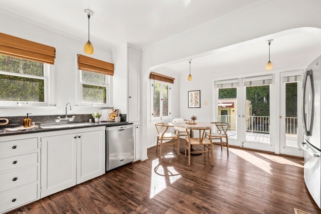 2327 Midvale Ave, Los Angeles, CA 90064 - photo 6