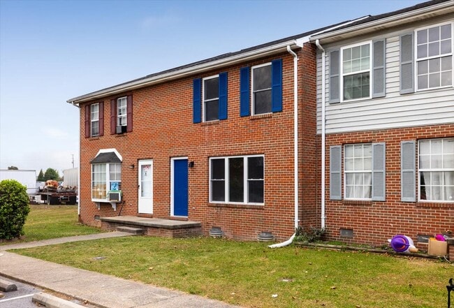 513 Buckingham Dr, Stephens City, VA 22655 - photo 3